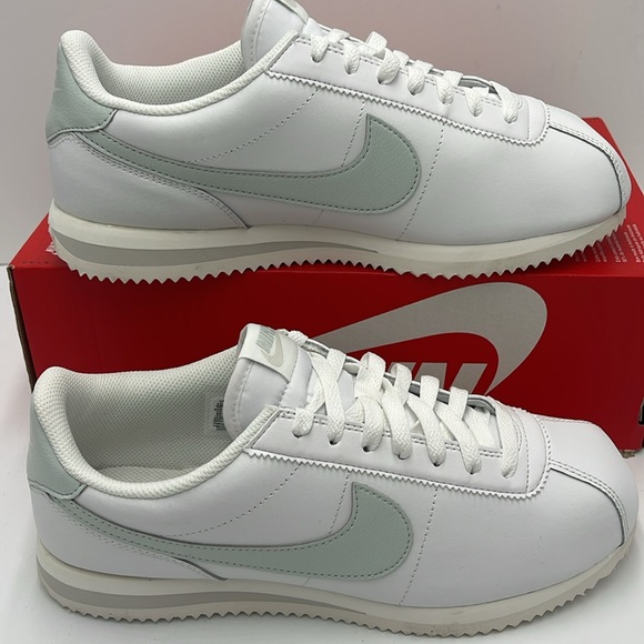 Nike Cortez Leather
Women's
Summit White/Sail/Light
Bone/Light Silver
DN1791-106 - Picture 3 of 16